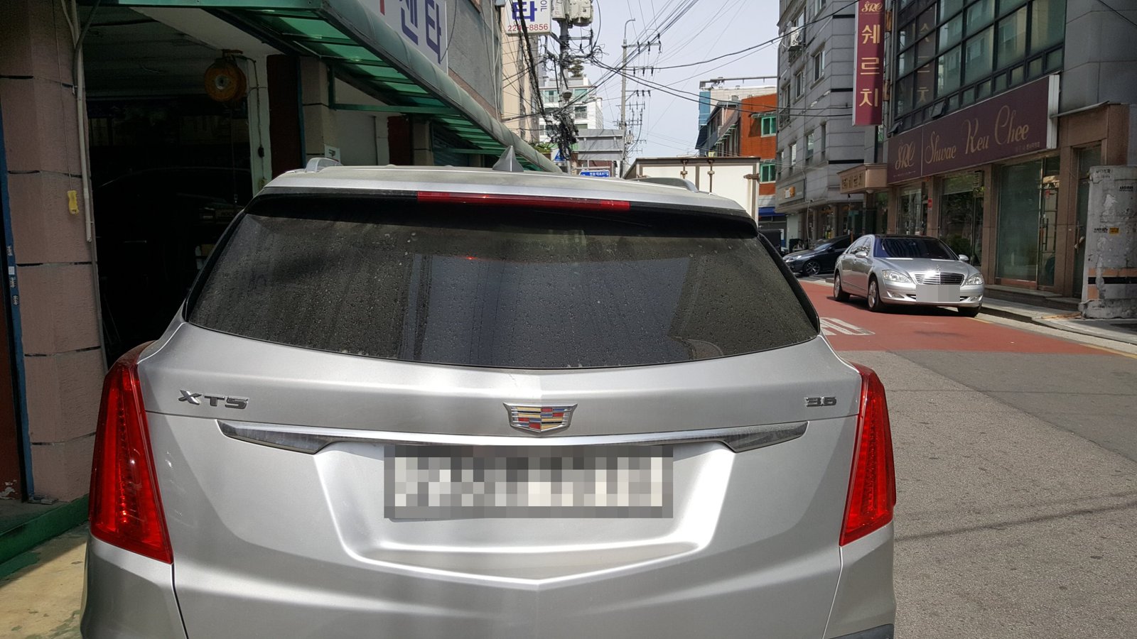 캐딜락 XT5 3.6 뒷모습