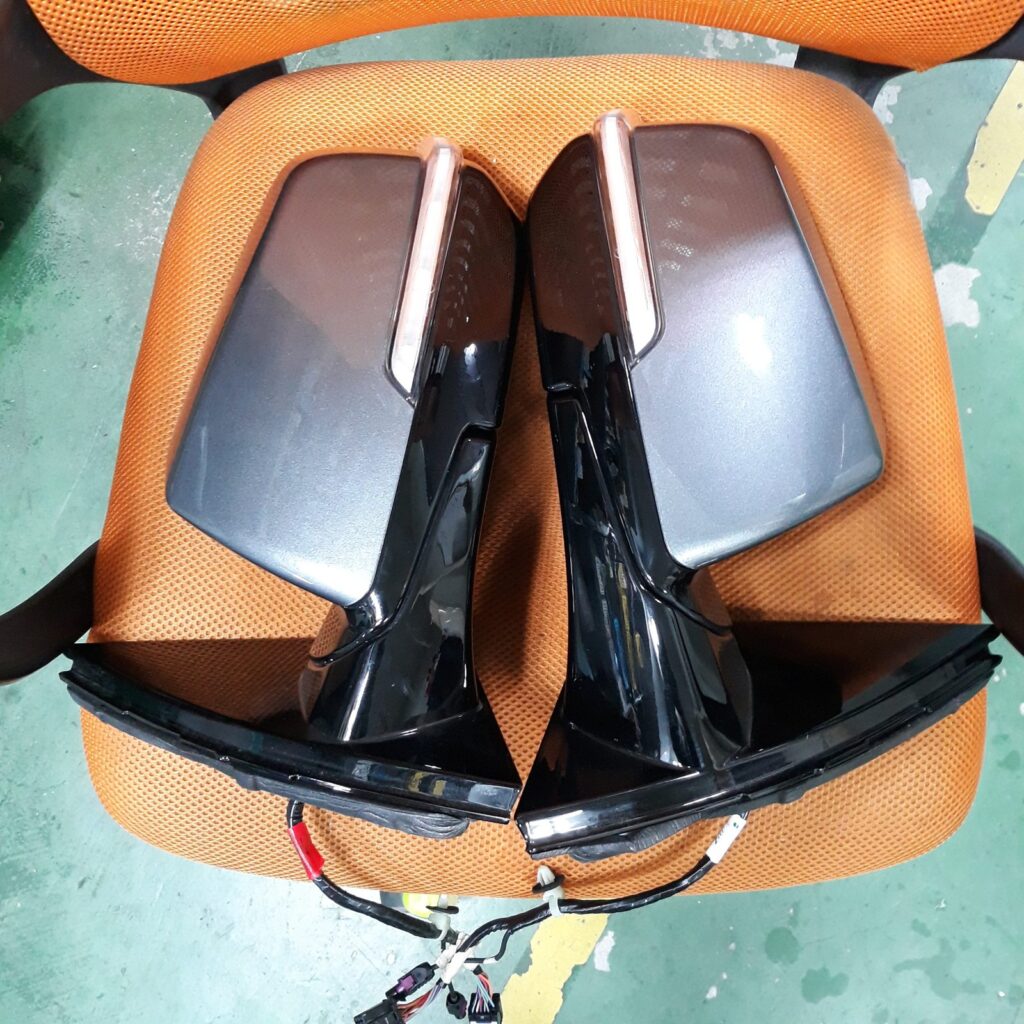 쉐보레 트래버스 전동접이 개조 사이드미러 한 쌍 커버 쪽