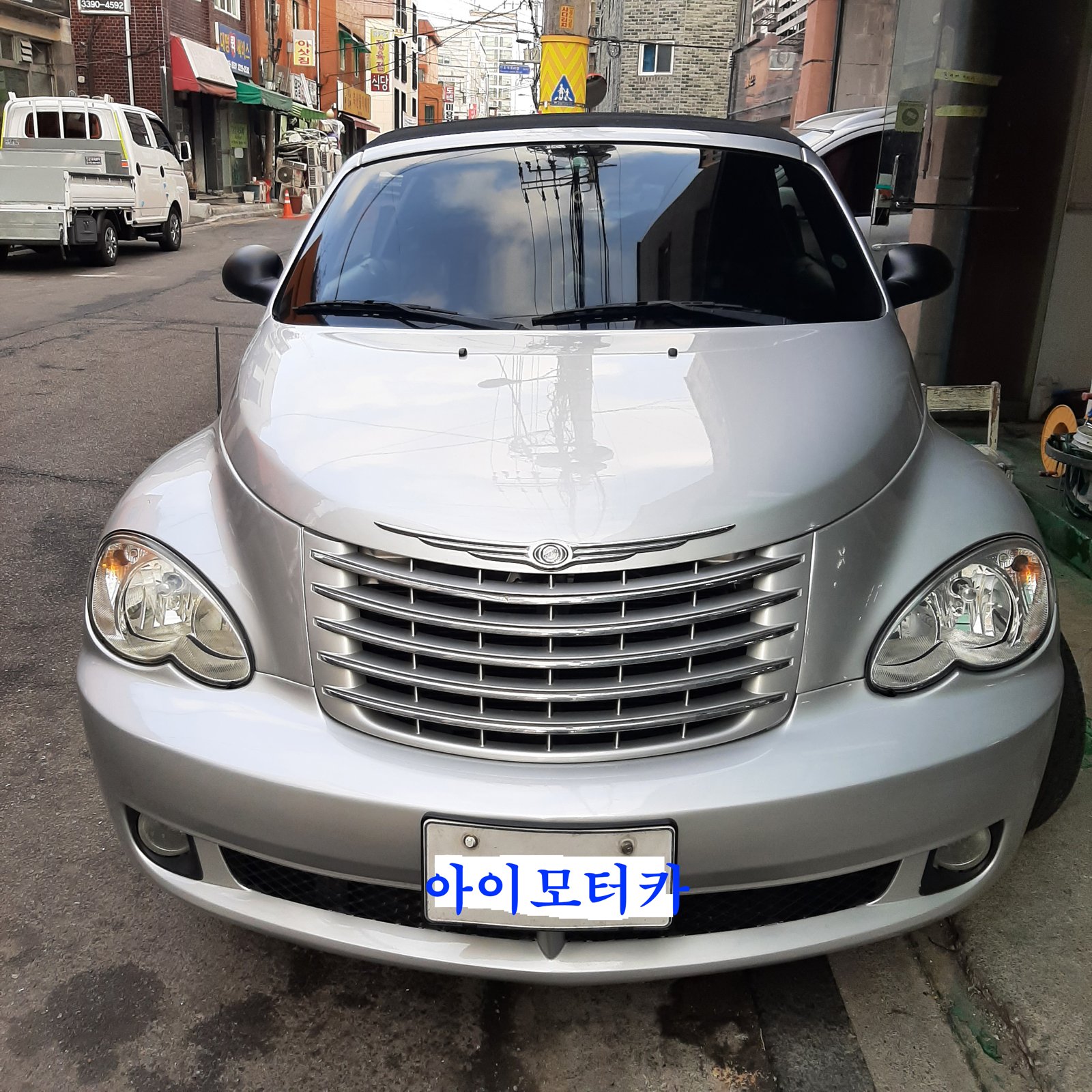 크라이슬러 PT 크루저 앞모습