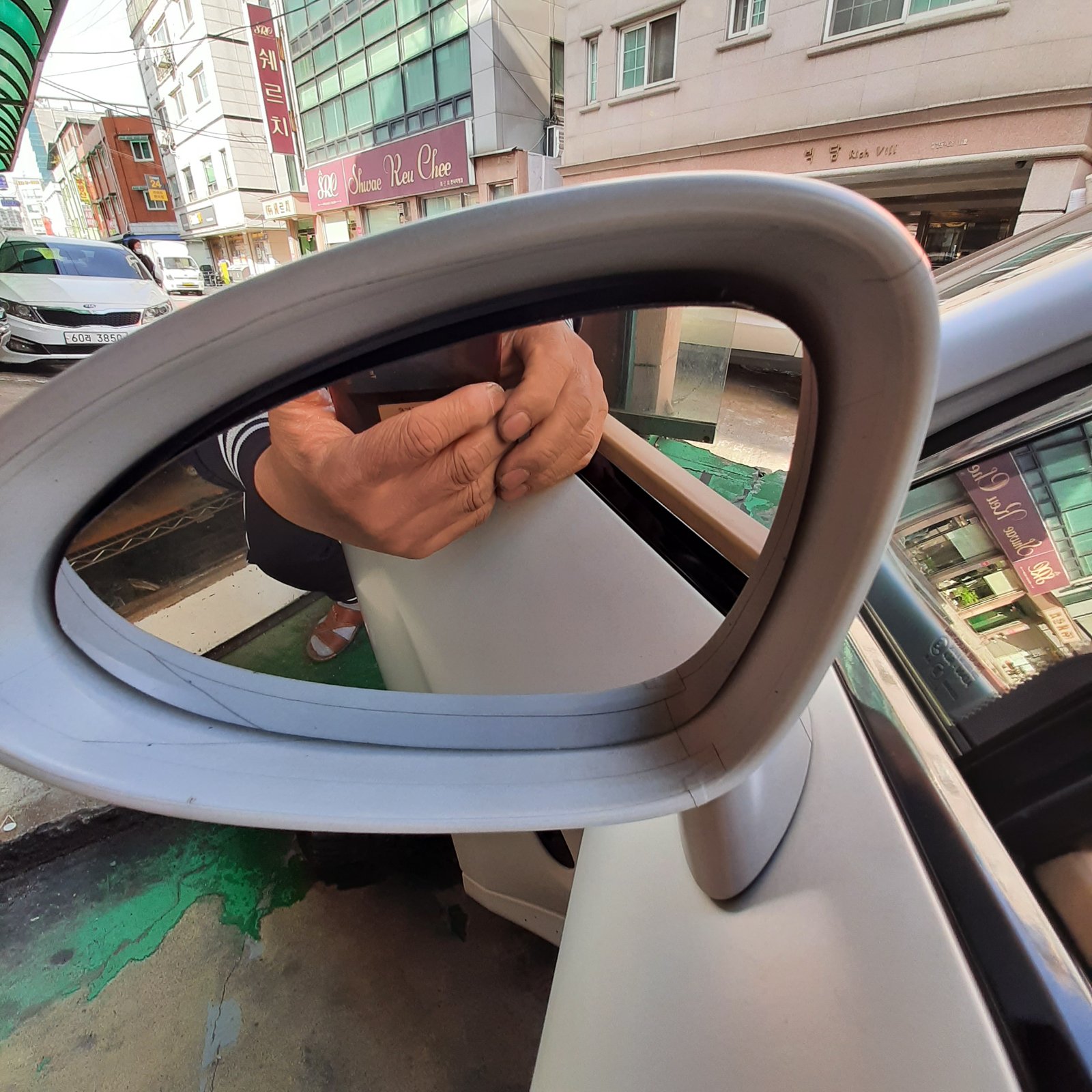 포르쉐 파나메라 GTS 운전석 광각미러 교체 후