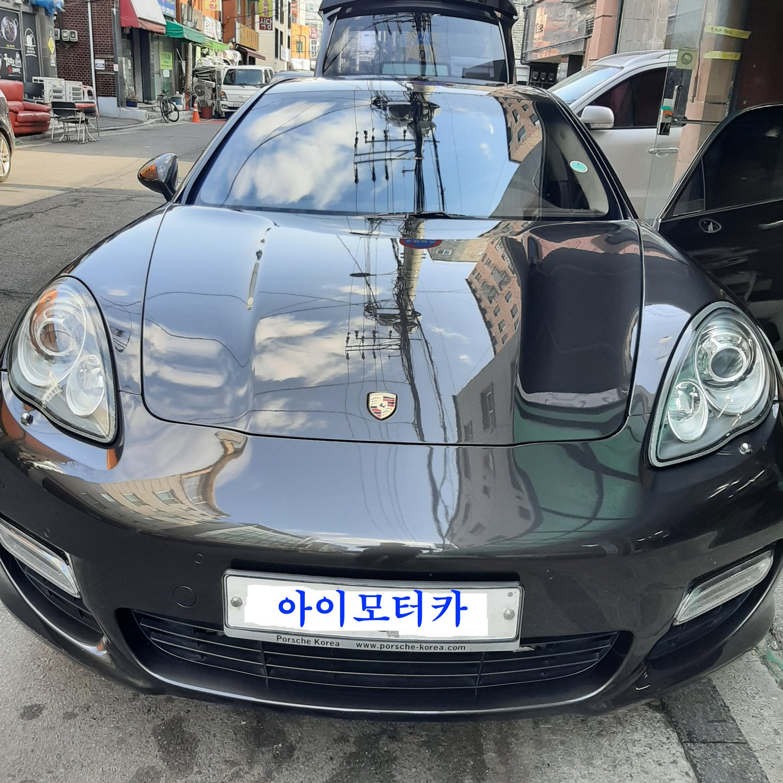 포르쉐 파나메라 터보 만소리 앞모습